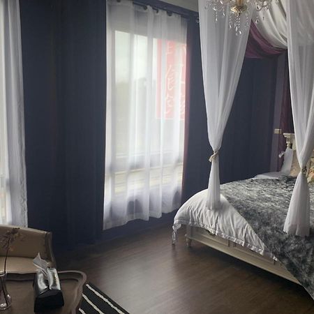 Light Luxury Apartment Apartment Taitung Exterior photo
